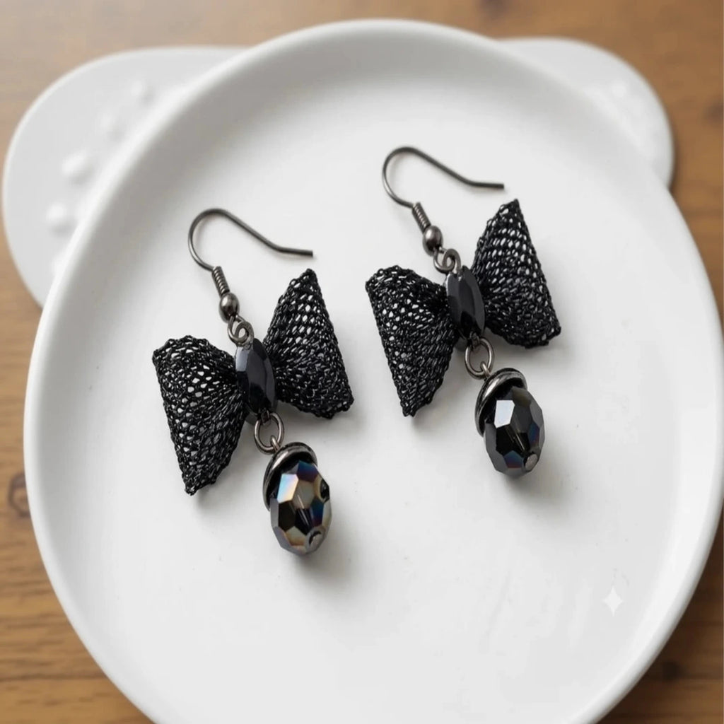 Boucles d'Oreilles "Nœud de Nuit" – Élégance Gothique & Vintage
