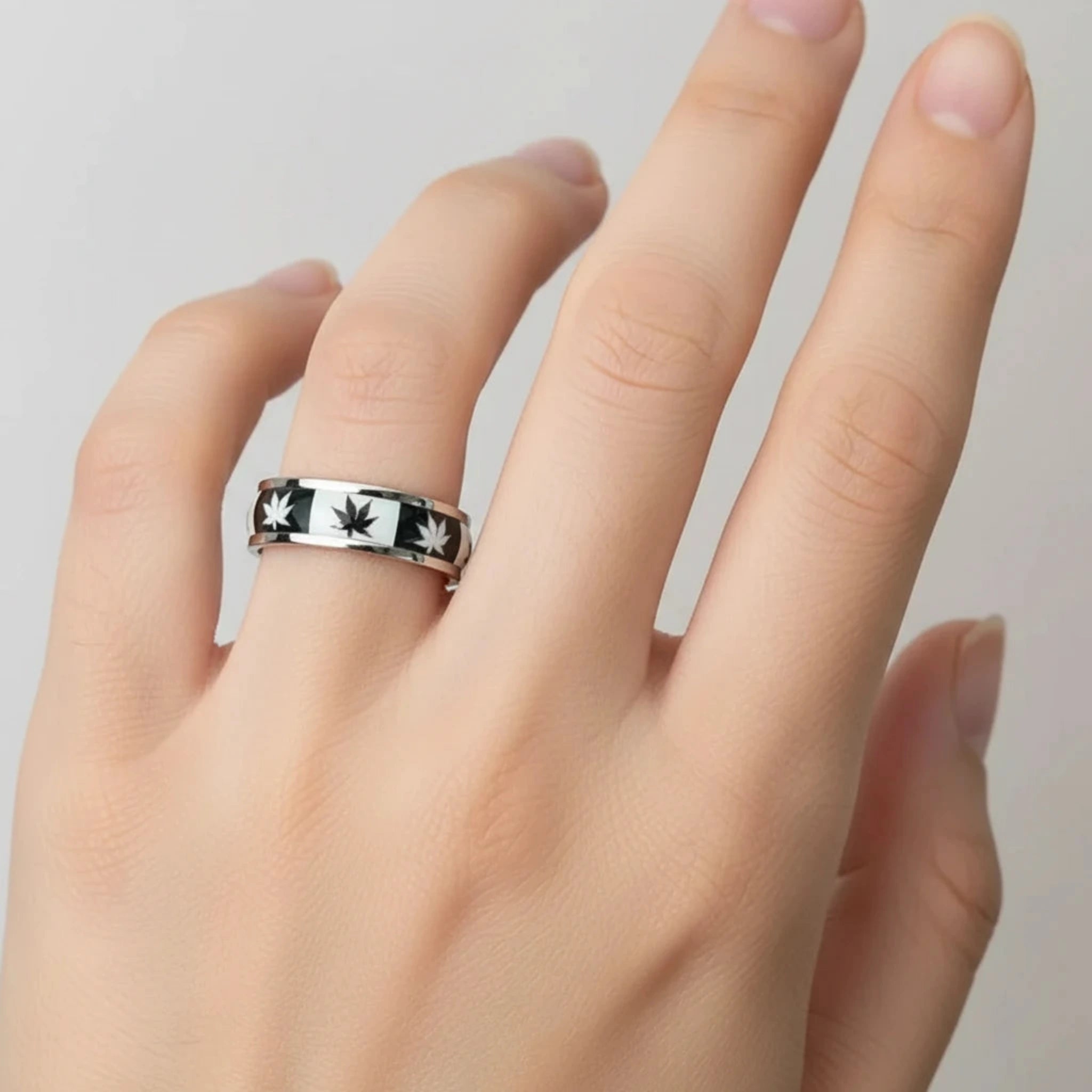 Bague "Leaf Spirit Duality" – Alliance en Acier