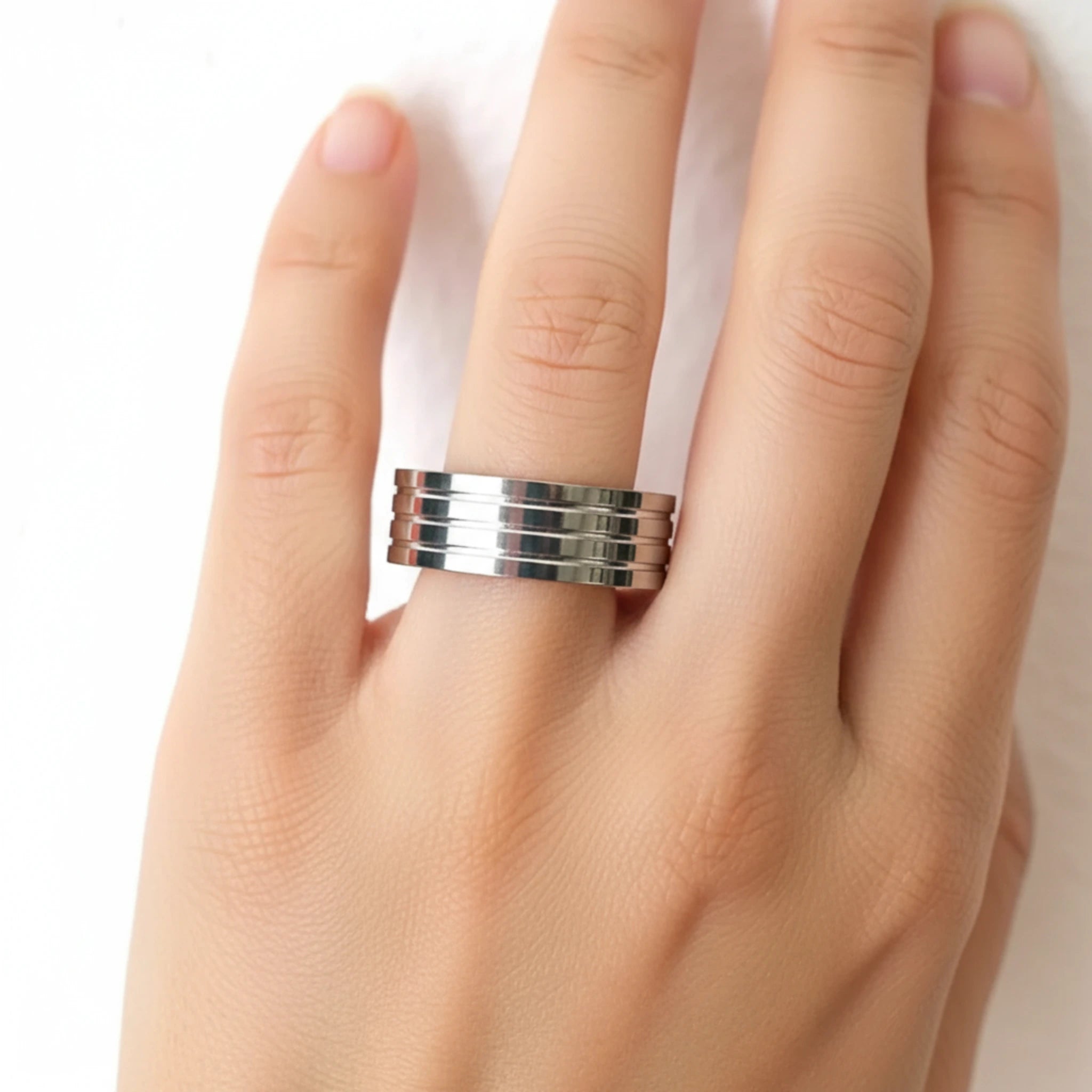 Bague "Strate" – Anneau Graphique en Acier 