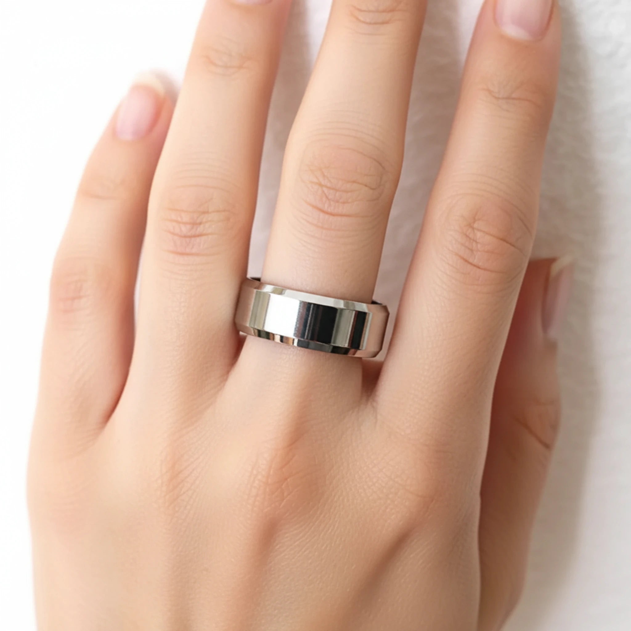 Bague "Miroir d'Acier" – L’Éclat du Minimalisme Pur