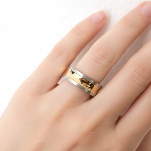 Bague "Horizon" – L'Éclat du Bicolore en Acier 