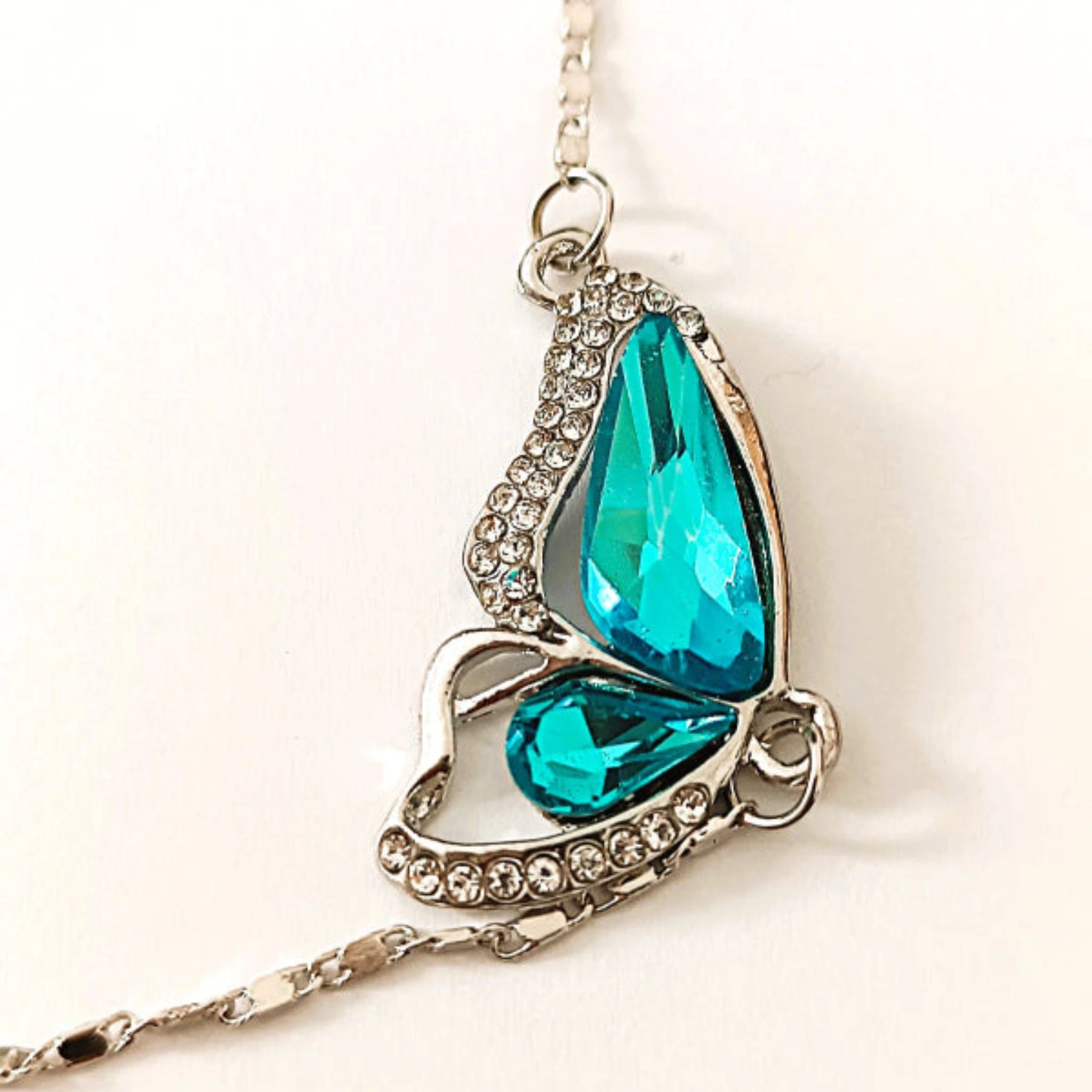 Parure "Papillon Azur" – Collier, Bracelet & Boucles d'Oreilles