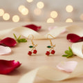 Boucles d'Oreilles "Duo de Cerises" – Doré & Cristaux Fruités
