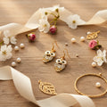 Boucles d'Oreilles "Chouette Sagesse" – Doré & Cristaux