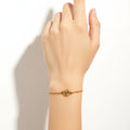 Bracelet Médaille "Monnaie Antique" – Chaîne Dorée Élégante