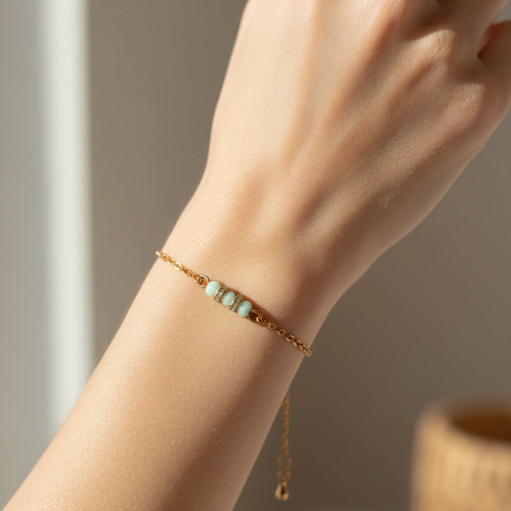 Bracelet "Douceur d'Amande" – Doré & Perles Vert Pastel