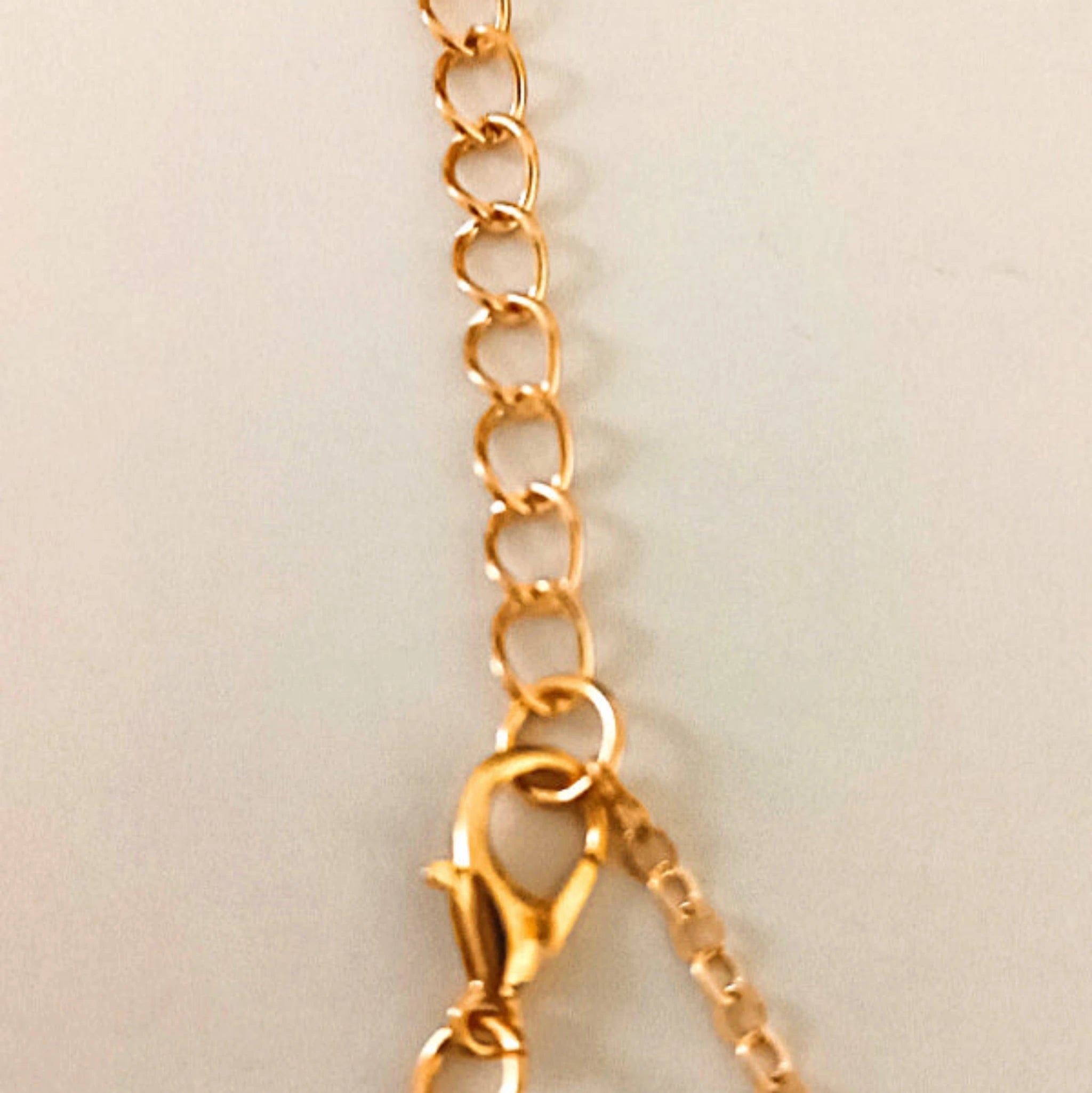 Bracelet Doré Élégance - Pierres Vert Émeraude