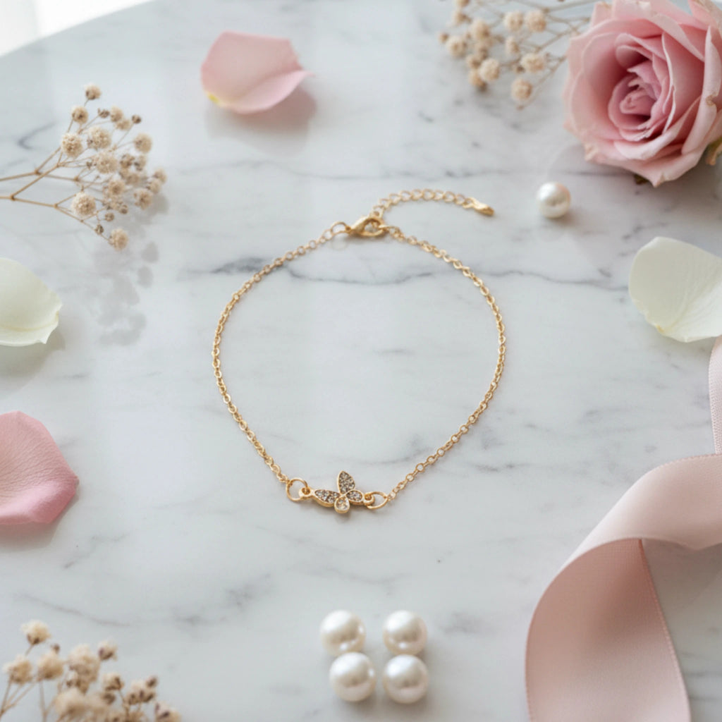 Bracelet "Aura Papillon" – Finesse et Cristaux Scintillants