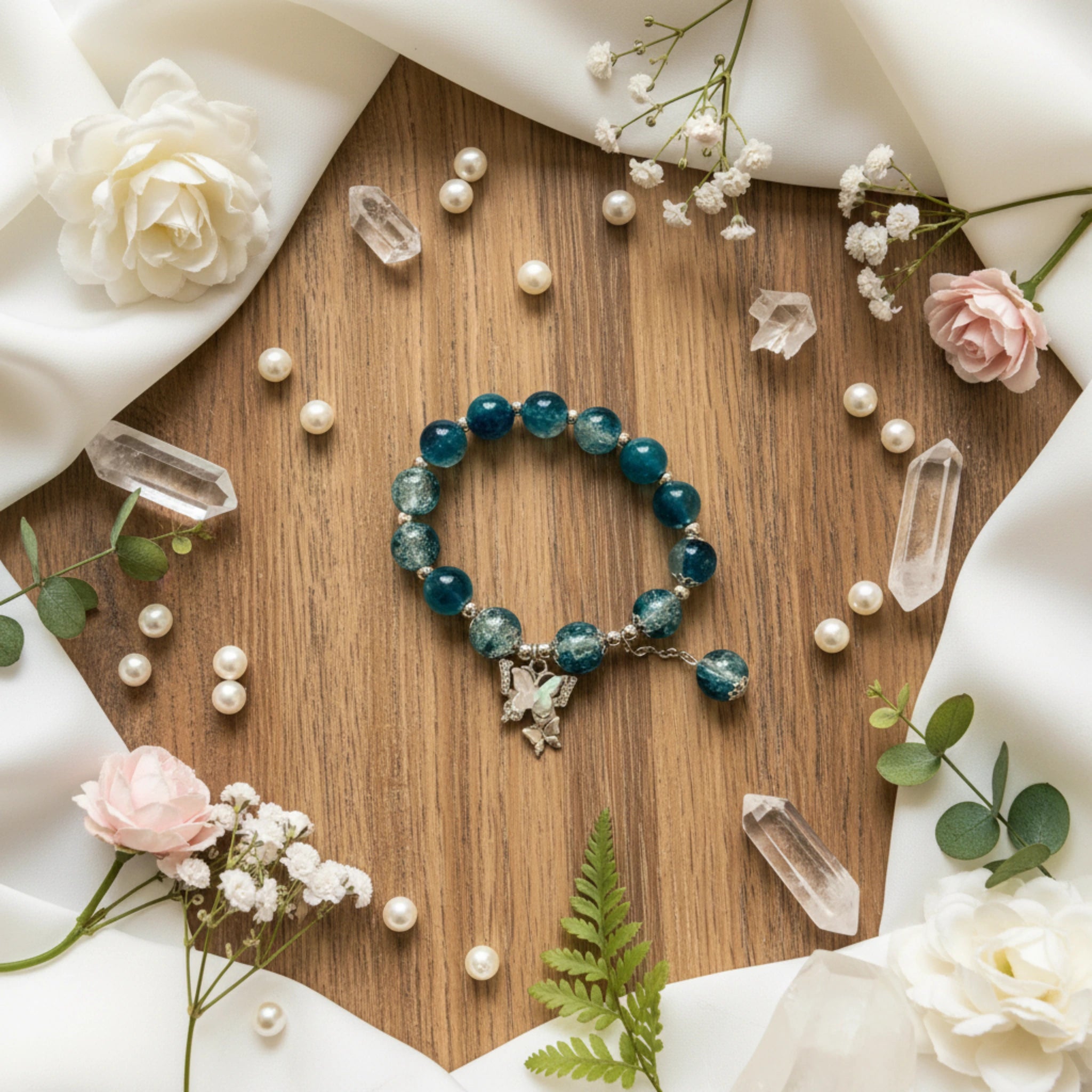 Bracelet "Envol de Turquoise" – Éclat Cristallin et Papillons