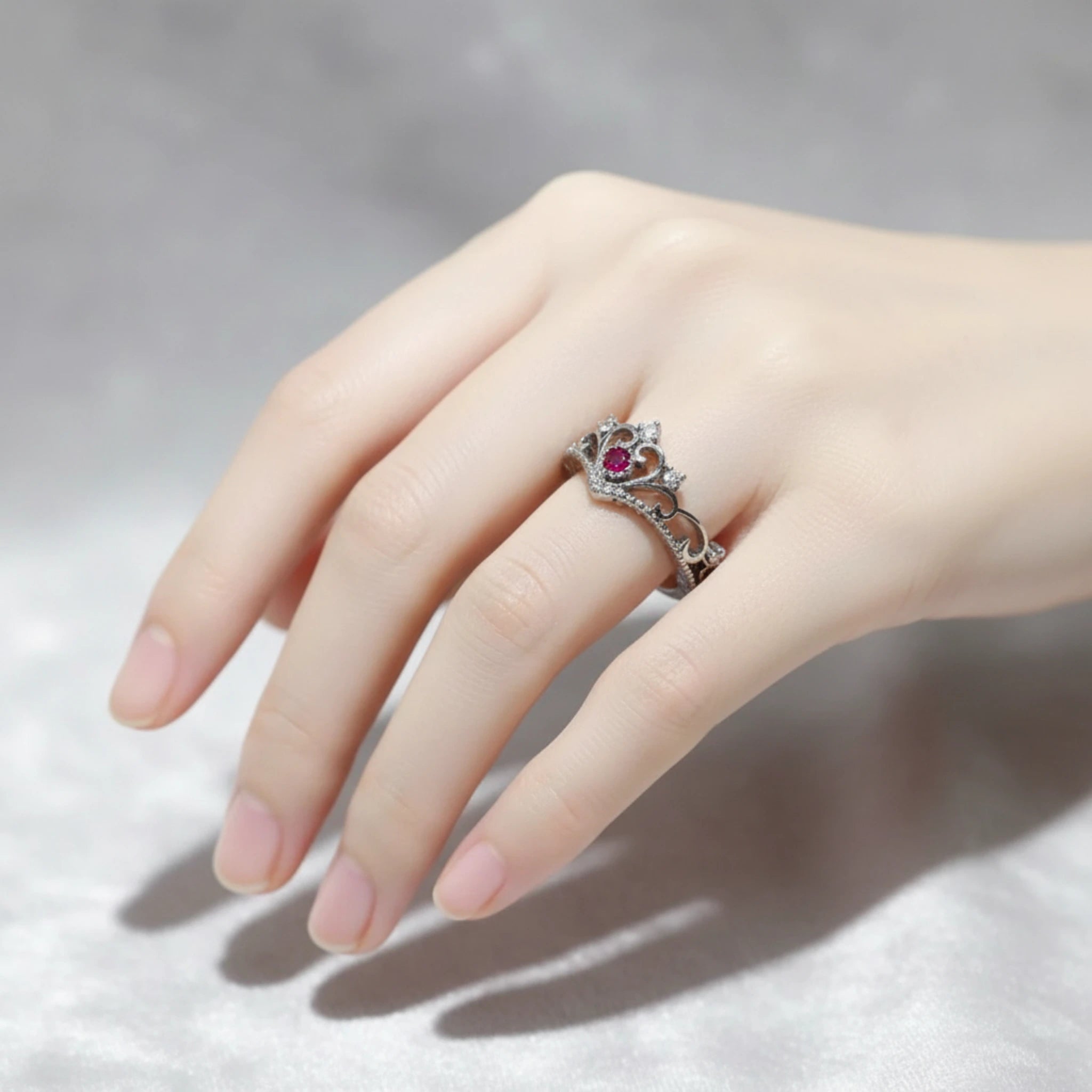 Bague "Majesté Royale" – Anneau Couronne Serti de Cristaux