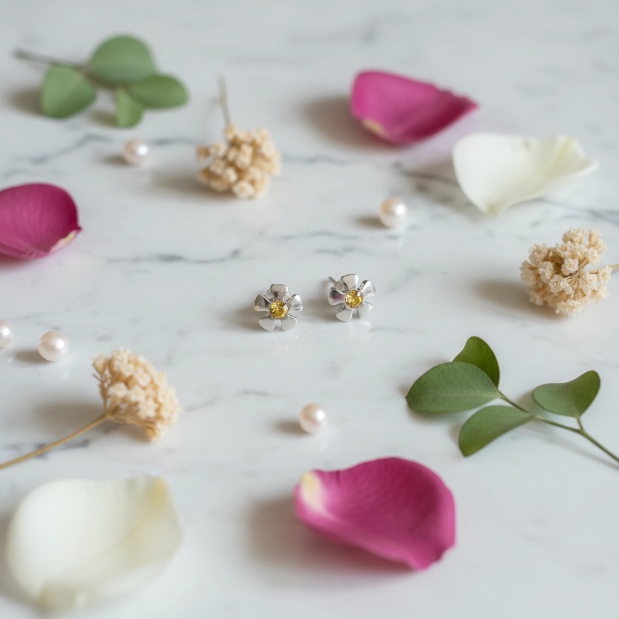 Boucles d'Oreilles "Fleurs avec pierre jaune"
