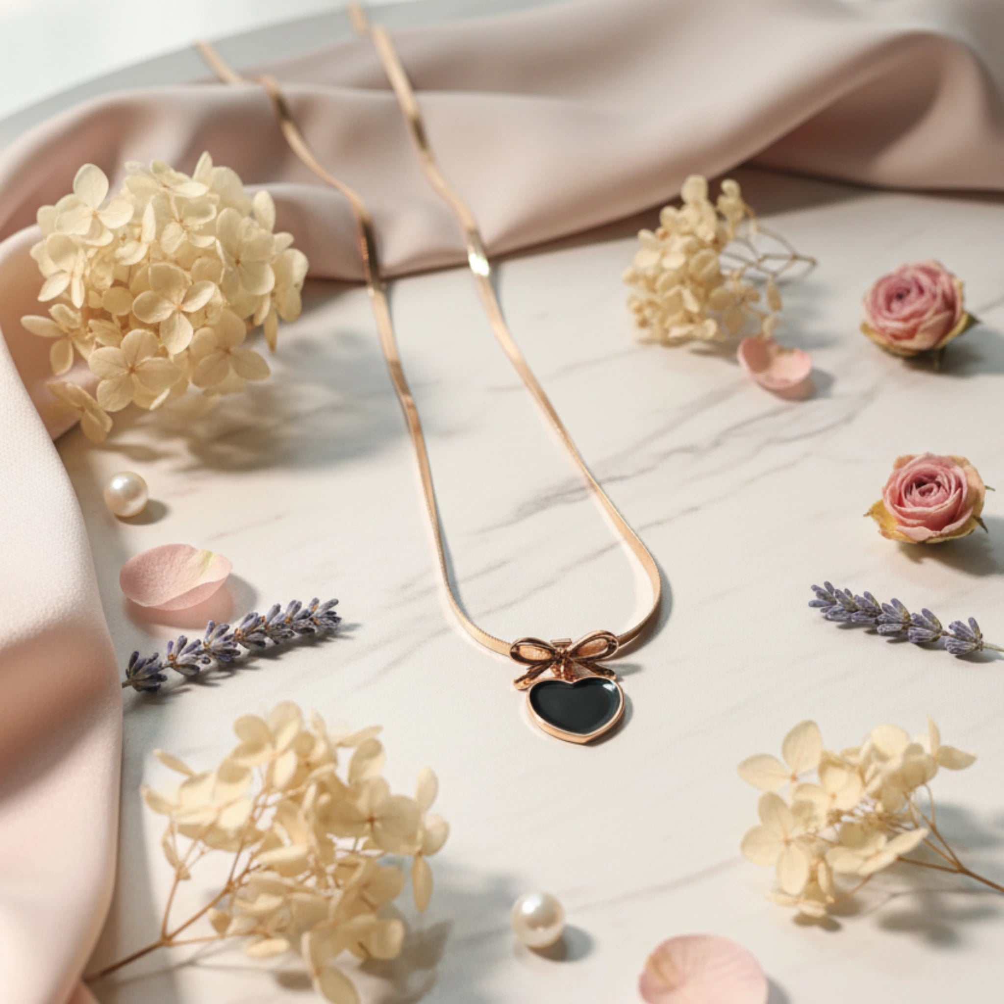 Parure "Cœur Nœud Noir ou Blanc" – Élégance & Confort Acier