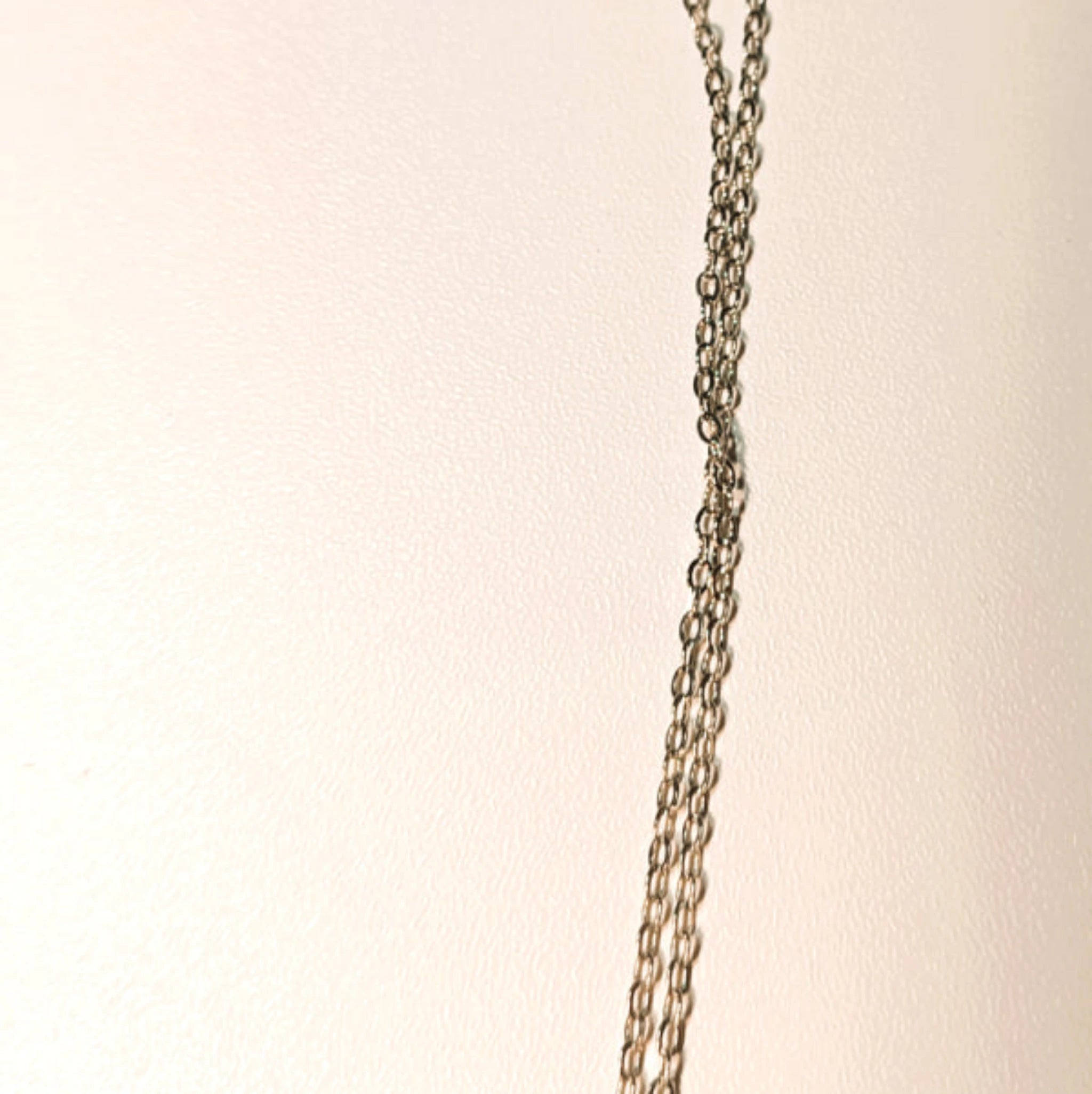 Parure "Éclat Boréal" – Collier & Boucles d'Oreilles en Cristal