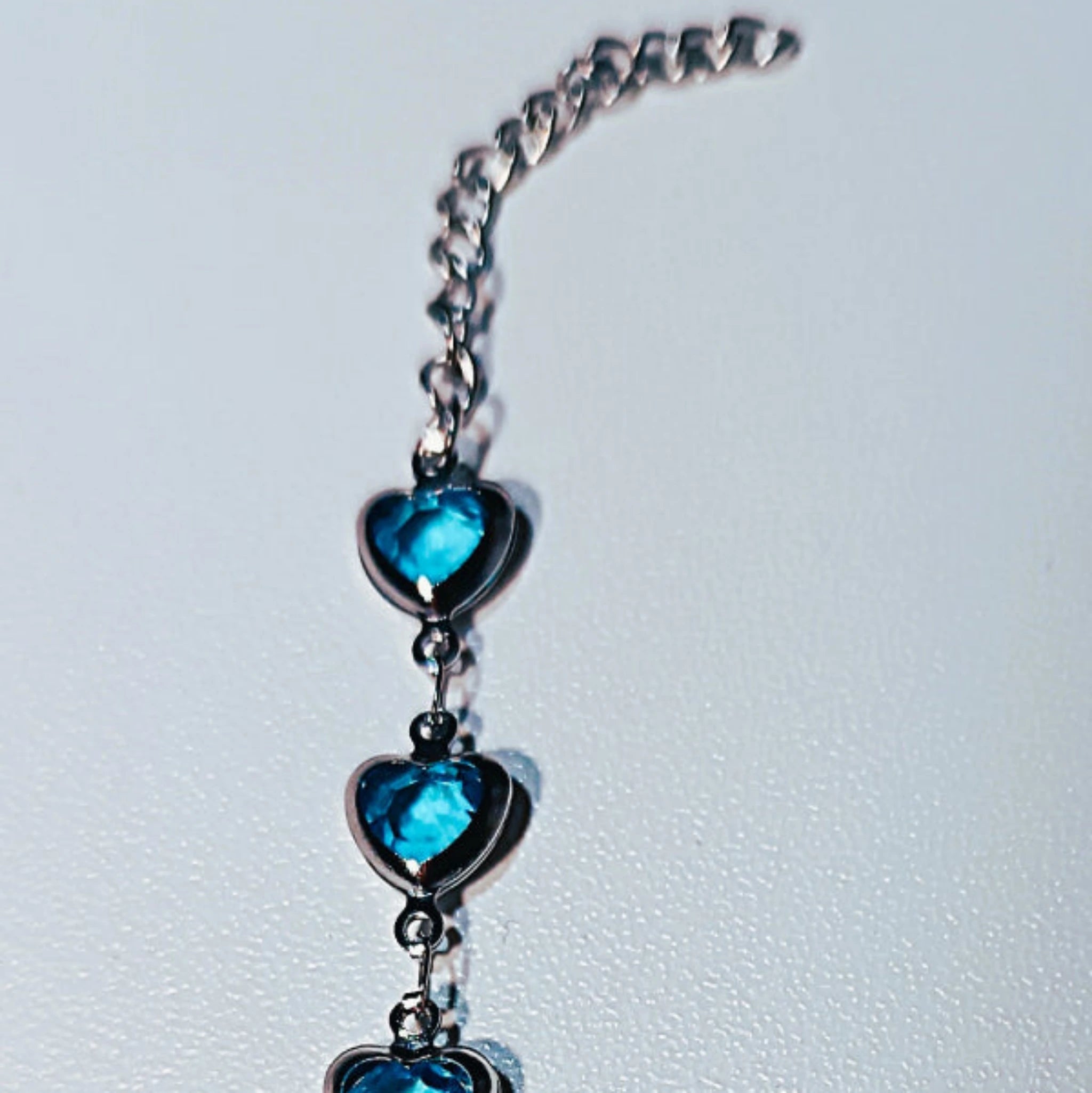 Bracelet "Rivières de Cœurs" – Acier Inoxydable & Éclat Cristallin