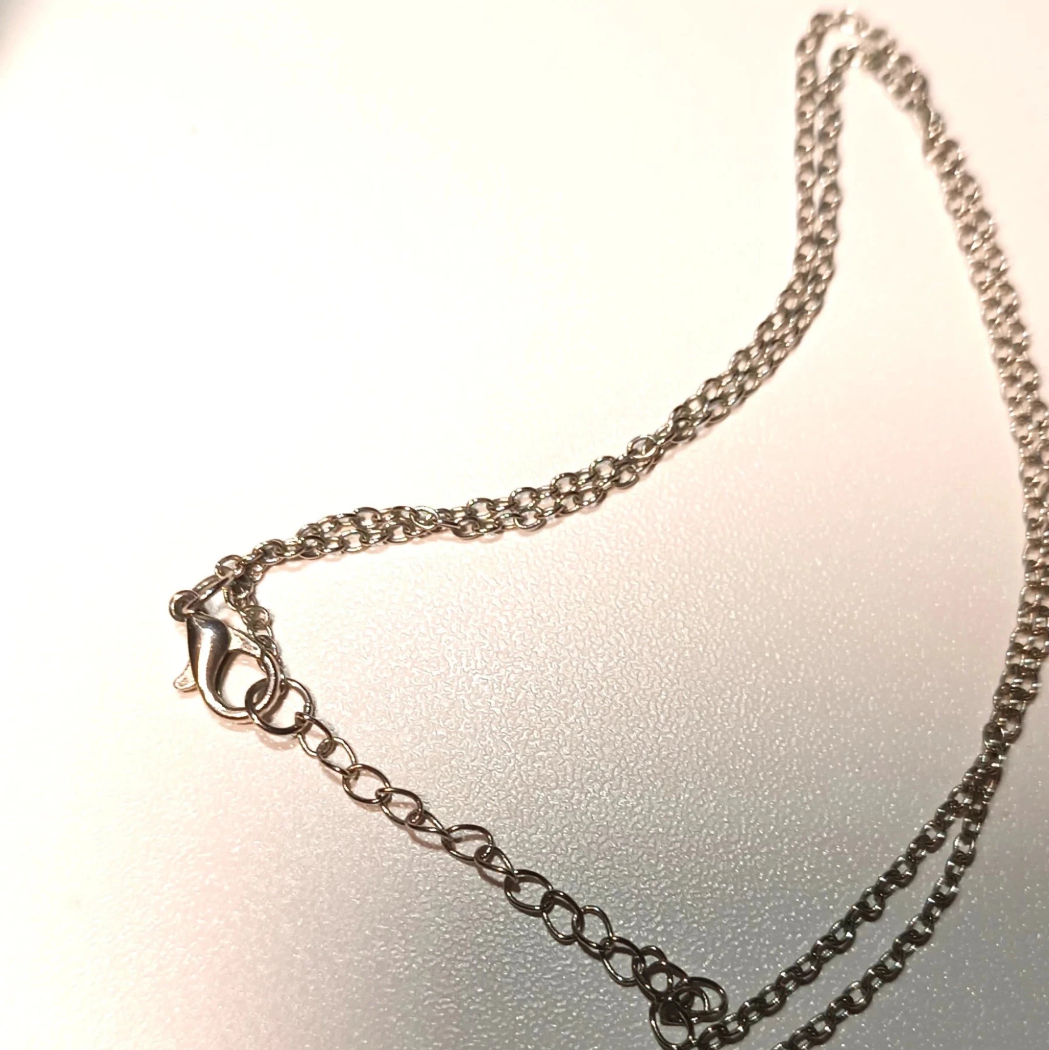 Collier Croix "Héritage Byzantin" – Cristaux Multicolores & Argent