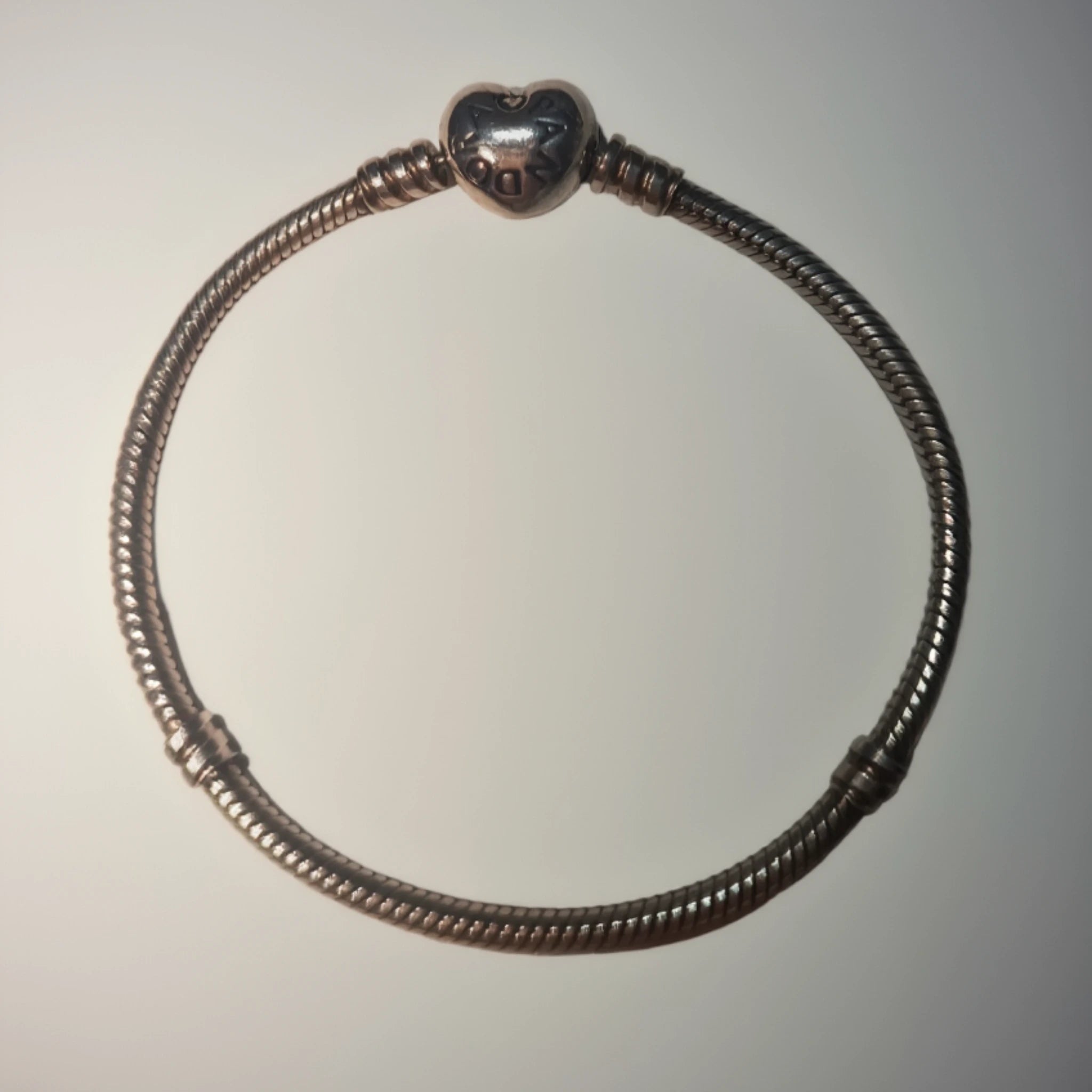 Bracelet Pandora Moments - Maille Serpent & Fermoir Cœur