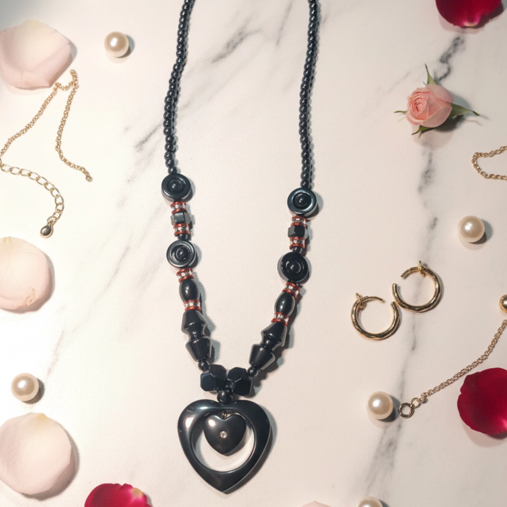 Collier "Énergie Magnétique" – Hématite Noire & Détails Cuivrés